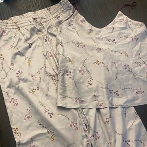 Gap Body pajama set in floral print